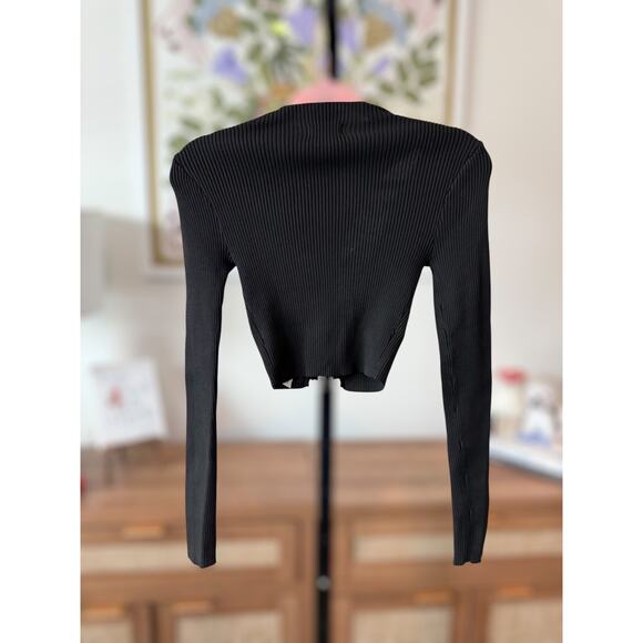 NWT Pretty Little Thing Ring Front Cut Out Long Sleeve Knit Top Black Womens XS - Picture 5 of 12